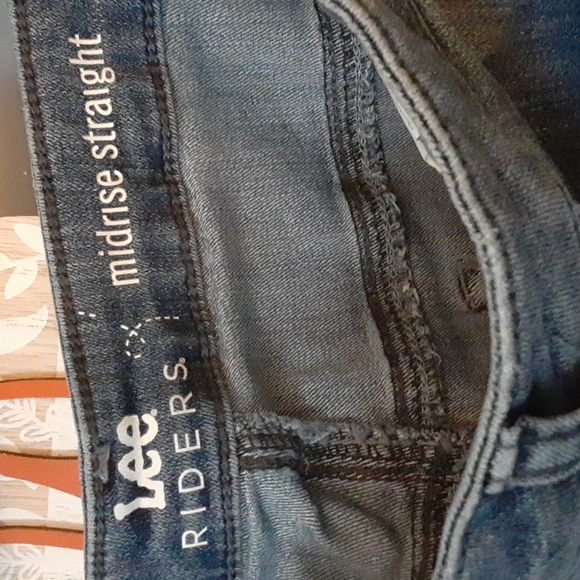 Jeans - Picture 2 of 4